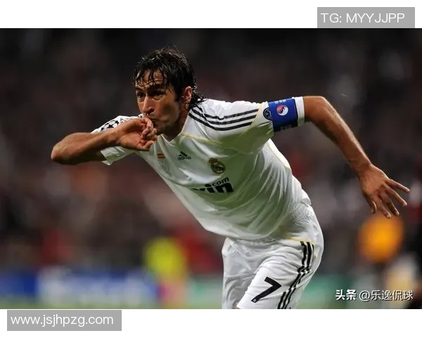 足球大师颂歌：传承与激情交织的绿茵传奇之旅