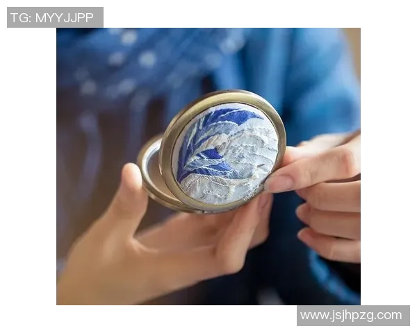 踢足球刺绣艺术的魅力与技巧探索，传承与创新的完美结合